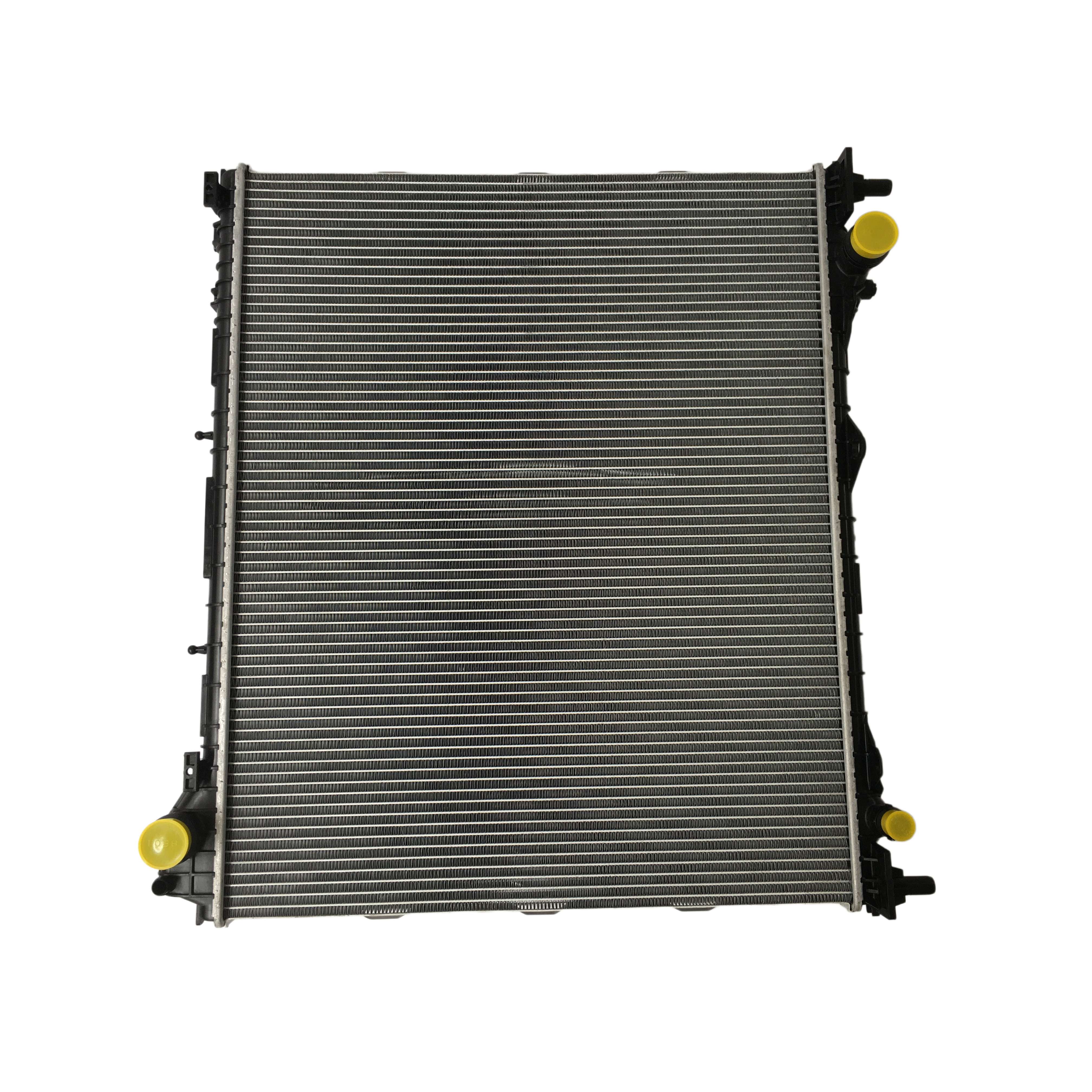 Top Quality Aluminum Original Material Car Radiator for Land Rover OE LR129323 Perfect Fit Efficient Heat Dissipation Auto Parts